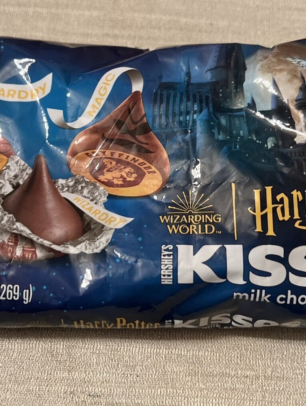 Hershey's 9.5 oz HARRY POTTER Kisses Milk Chocolate Halloween Candy Bag